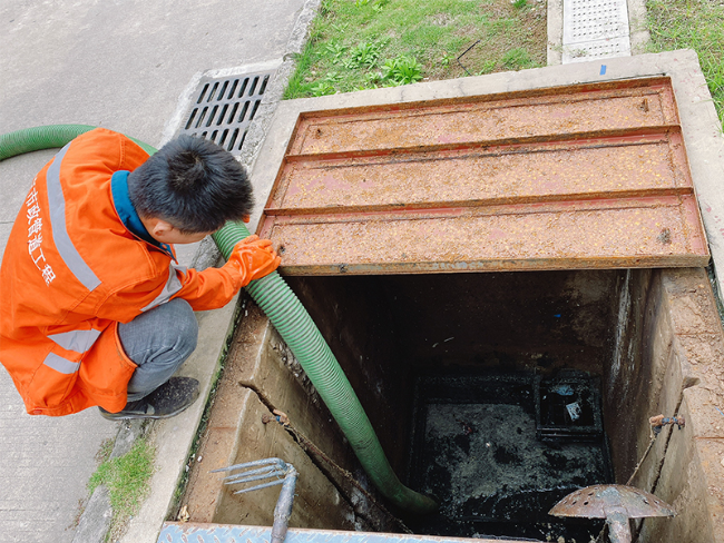 平湖抽化粪池